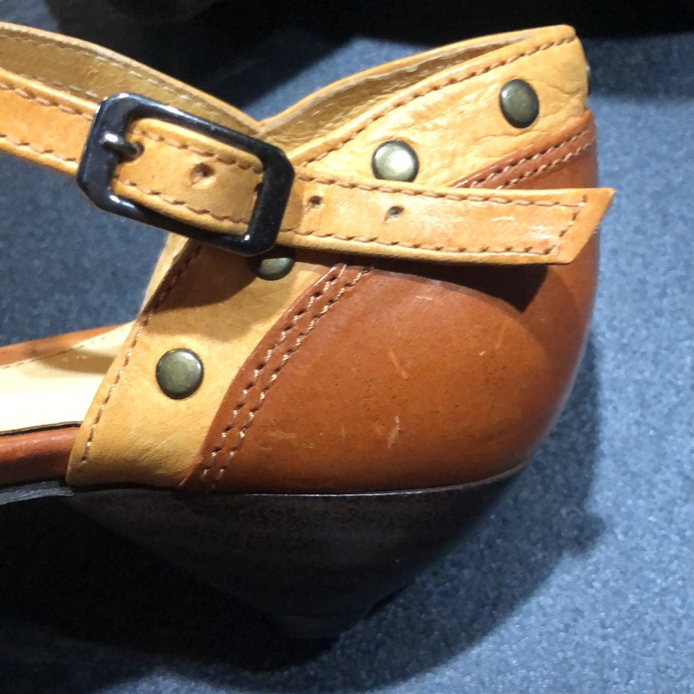 John Fluevog Brown & Tan Shoes; Sz 6 - Picture 7 of 7